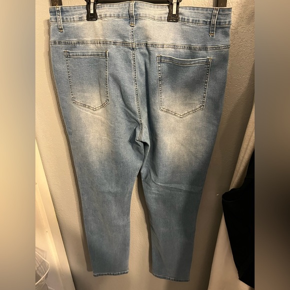 SHEIN Mens Distressed Jeans - Picture 8 of 9